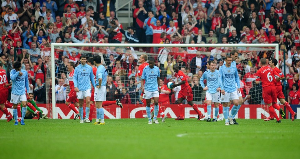 Soccer - Barclays Premier League - Middlesbrough v Manchester City 8- 1 Riverside Stadium. Manchester City players dejected after Middlesbrough's Fabio Rochemback scores his sides sixth goal of the game from a free kick