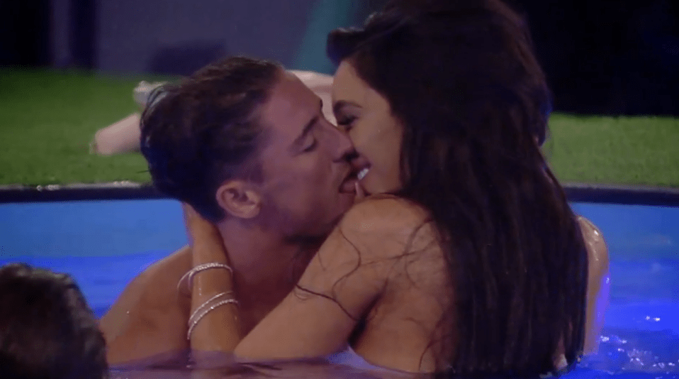  Chloe Khan and Stephen Bear begin their X-rated evening together in the hot tub alongside Marnie Simpson and Lewis Bloor