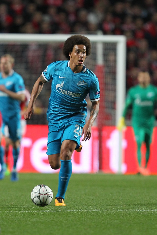  Axel Witsel is Juventus' first-choice, but he looks set to stay in Russia for 12 months