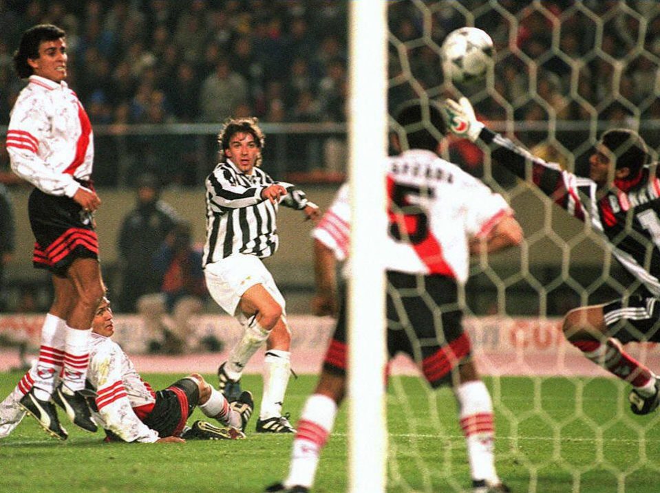  Alessandro Del Piero's goal clinches 1996 Intercontinental Cup for Juventus