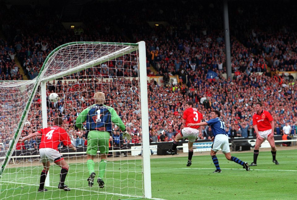  Paul Rideout's header past Peter Schmeichel won Everton FA Cup in 1995