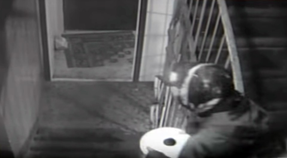  The chilling CCTV footage shows the killer gran carrying her friend's remains in a saucepan