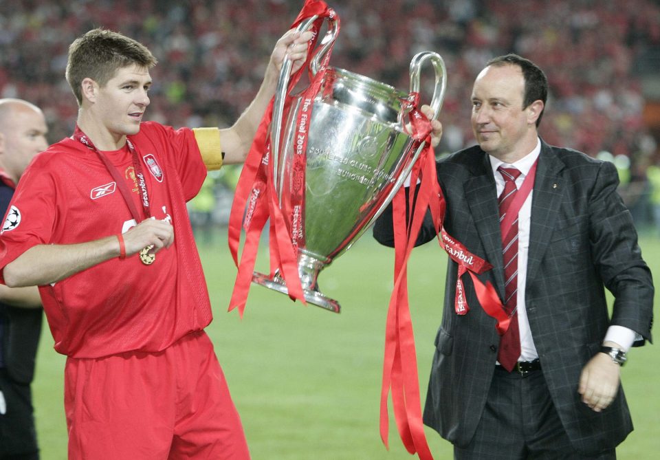  Steven Gerrard and Rafael Benitez after Liverpool landed the trophy in 2005