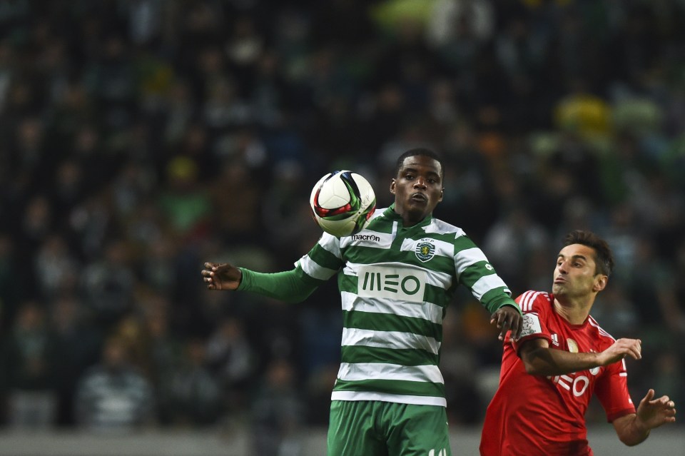  William Carvalho leads Manchester City's shopping list