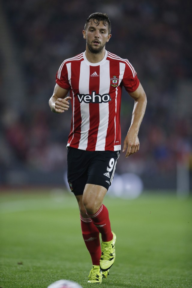 Hull are planning a raid on Southampton striker Jay Rodriguez