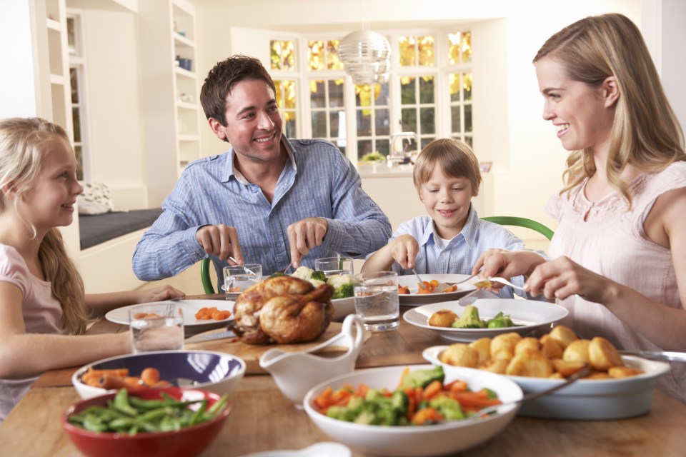  Having dinner with your children without any tech is a good idea