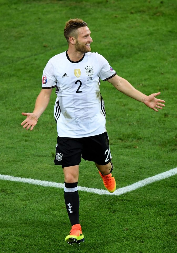  Shkodran Mustafi could arrive to bolster Arsenal's defence