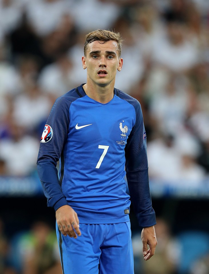  Manchester United will break the bank to sign Antoine Griezmann next summer