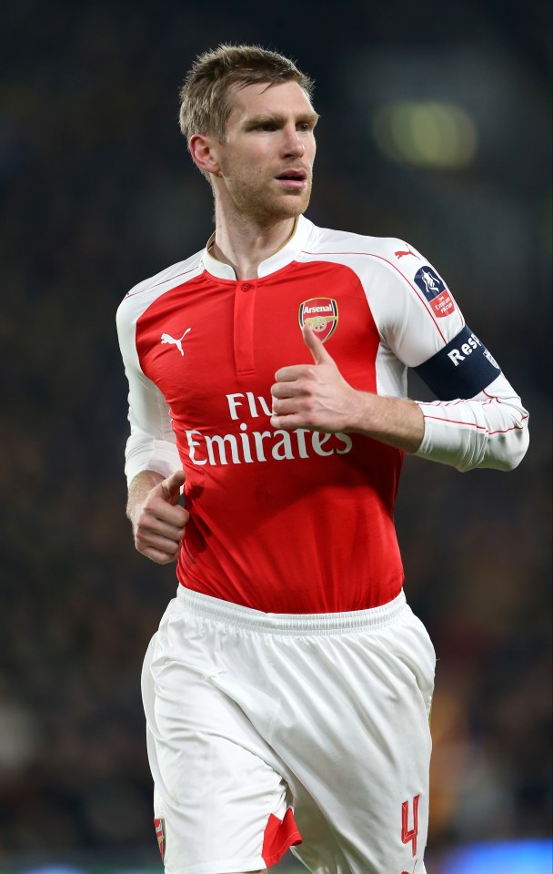  Skipper Per Mertesacker will be out until January