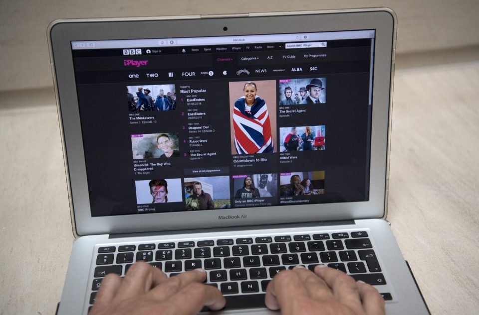  The BBC will use snooper vans to determine whether iPlayer users have purchased a TV licence