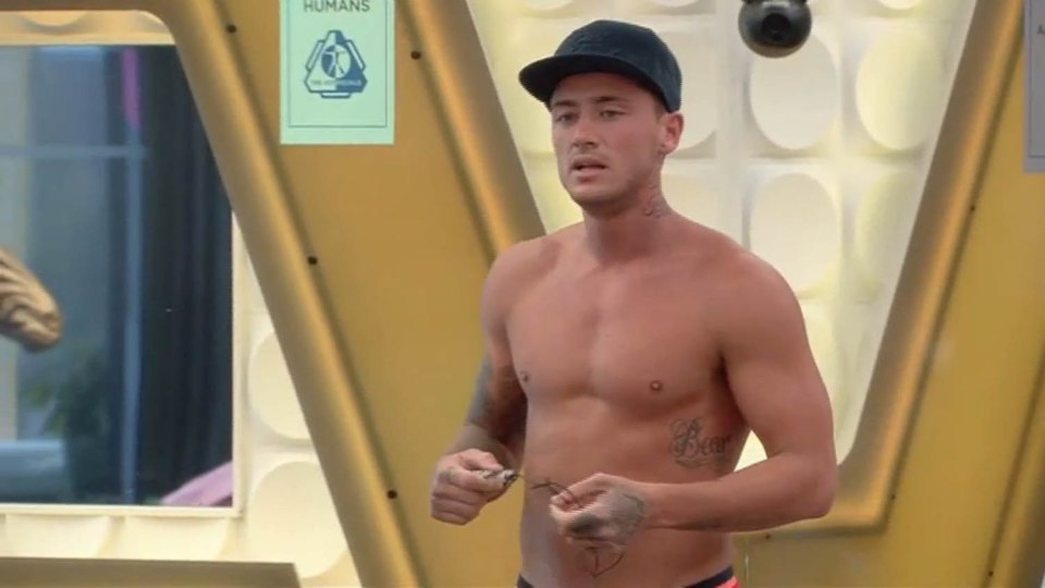 Stephen Bear has asked Aubrey O'Day to spit in his mouth 