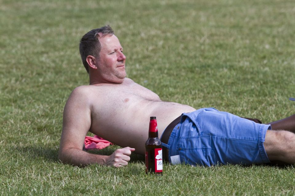 Brits should make the most of the warmer weather this weekend following a week of rain and cooler temperature set to come next week