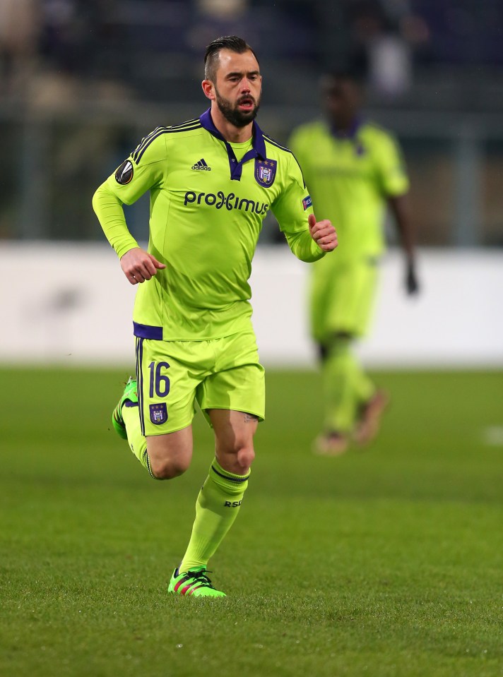  Steven Defour has played in the Champions League and will add much-needed experience to the Burnley side