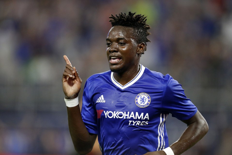  Chelsea striker Bertrand Traore has completed his loan move to Ajax