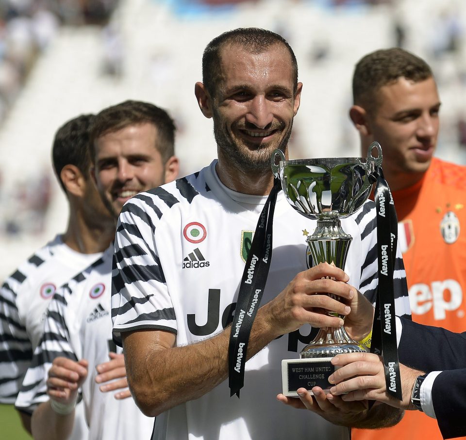  Giorgio Chiellini is wanted by his former boss Antonio Conte at Chelsea