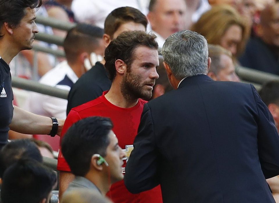  Mourinho finally has a word with the Spanish midfielder