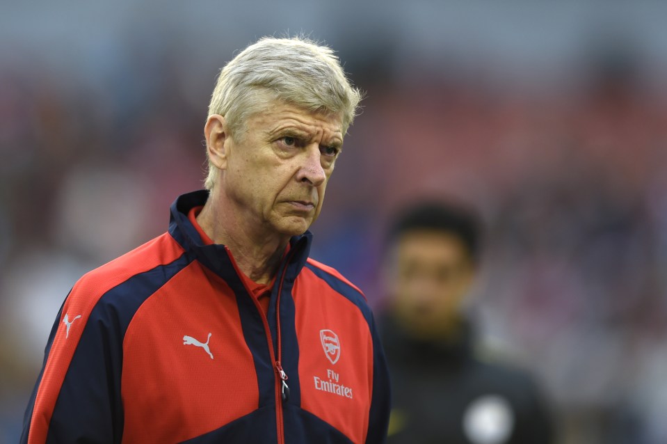  Arsene Wenger hasn't had much luck signing strikers in recent seasons