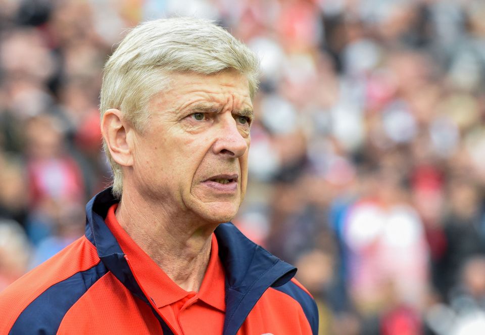  Arsene Wenger is desperate to bring in defensive reinforcements