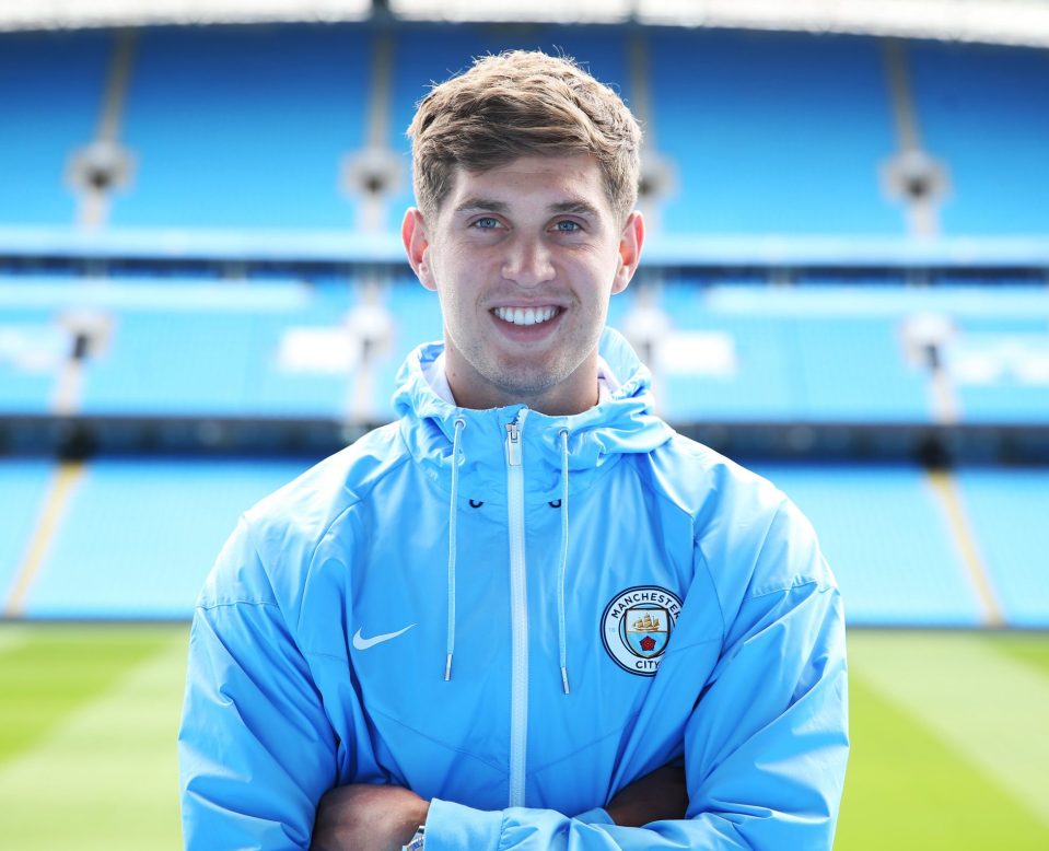  The first official picture of John Stones at Manchester City having signed for £42m