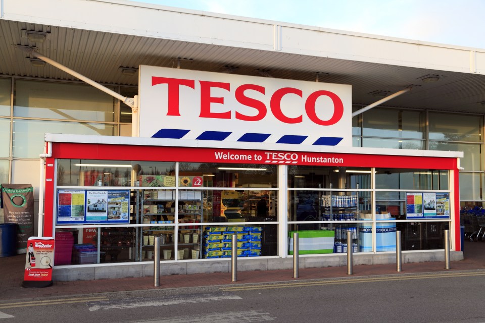  The online ­specialist is free to do deals with other supermarkets except Tesco