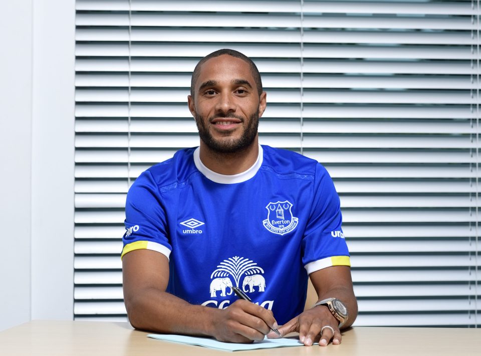  Williams has signed a three-year deal at Everton