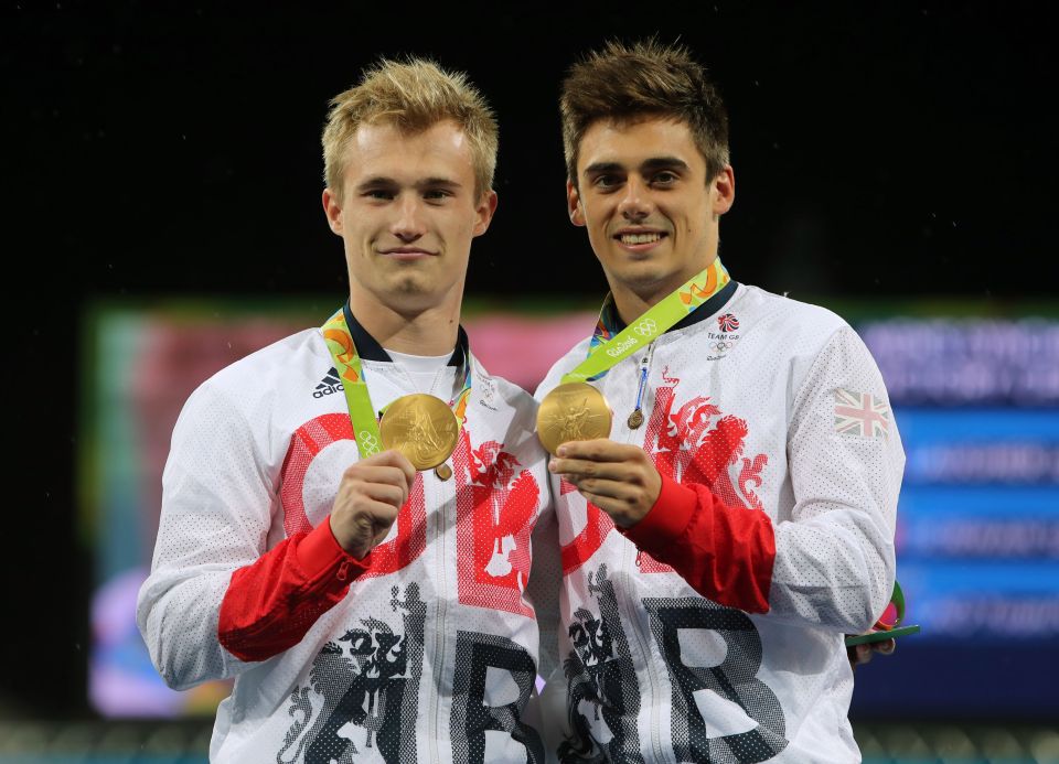  Mears and Laugher show off their gold medals