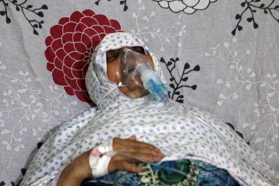  Victims were struggling to breath after the gas attack in the rebel-held areas of Aleppo