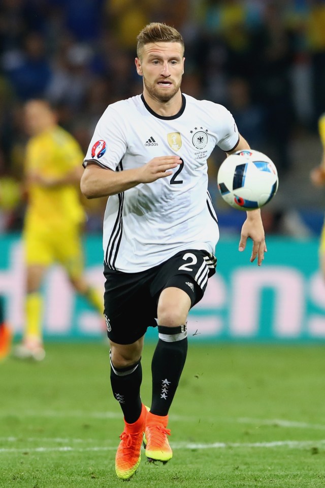  Shkodran Mustafi is close to joining Arsenal from Valencia for £20million