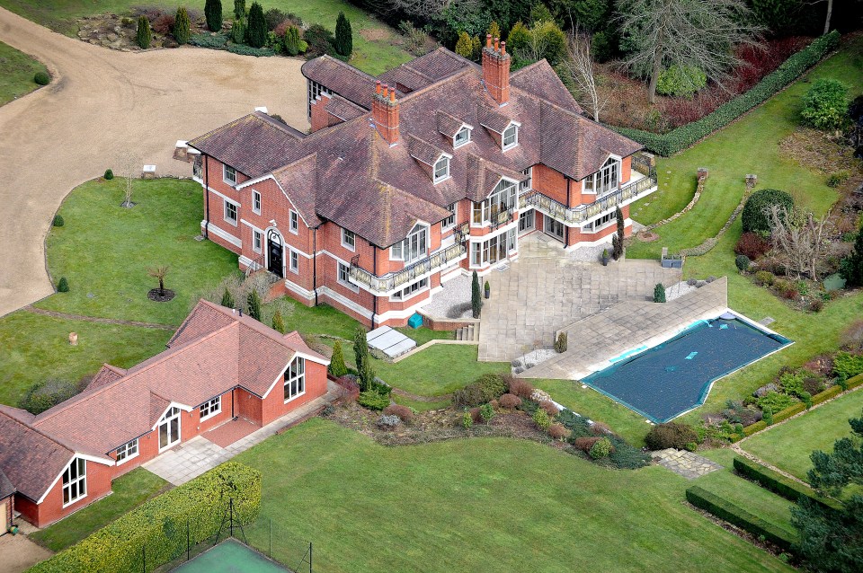 Peter Andre's new £5million home in West Sussex belonged to A-lister Tom Cruise 