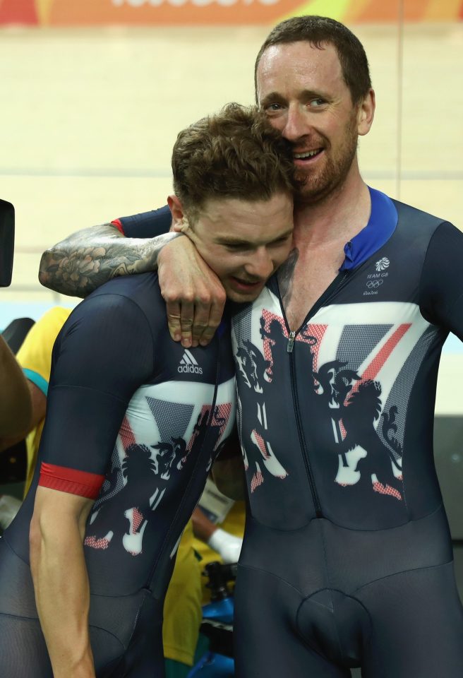  Wiggins shares gold joy with Owain Doull and says he never doubted victory