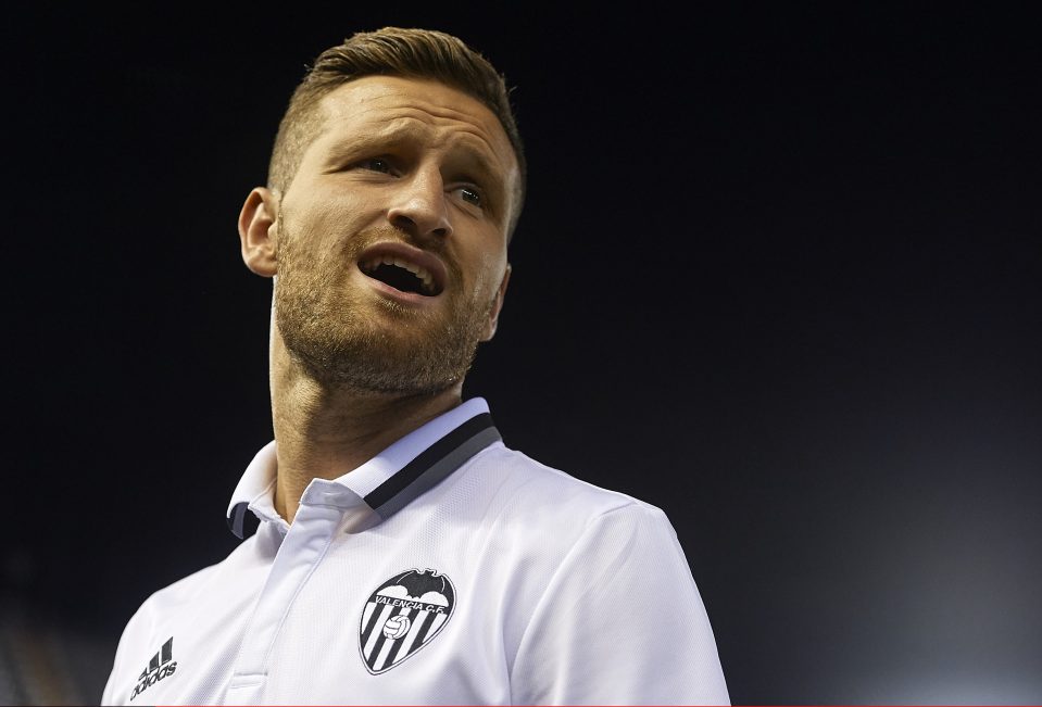  Shkodran Mustafi played for Valencia in their pre-season friendly against Fiorentina last weekend