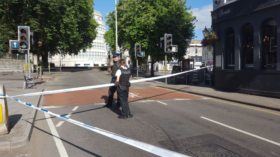  Bomb scare ... military bomb disposal officers at the scene