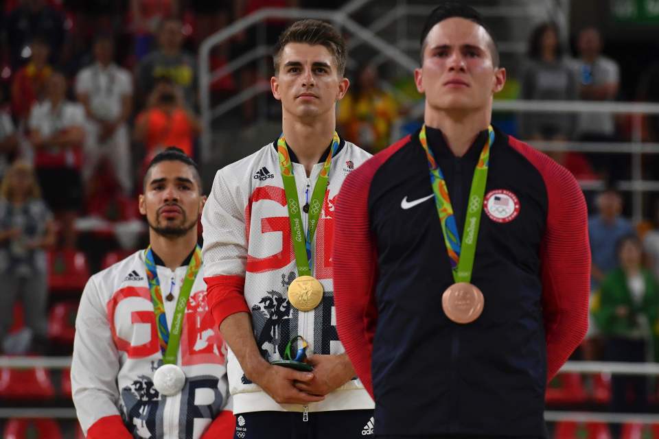  Louis couldn't hold back the tears during the medal ceremony