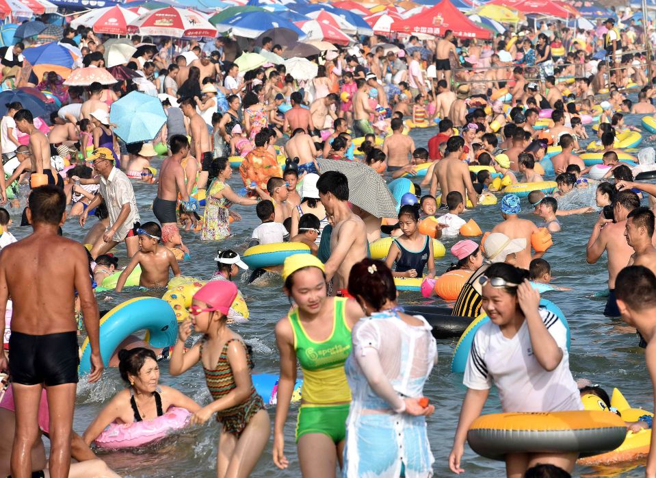  Temperatures at the weekend in China hit 40C, forecasters said