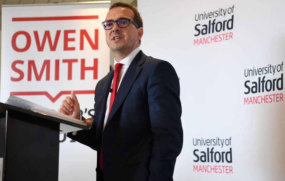  Owen Smith intends to put the NHS at the centre of his leadership campaign