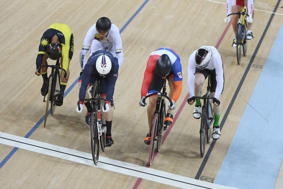  Jason crosses the finish line to win Men's Keirin finals track