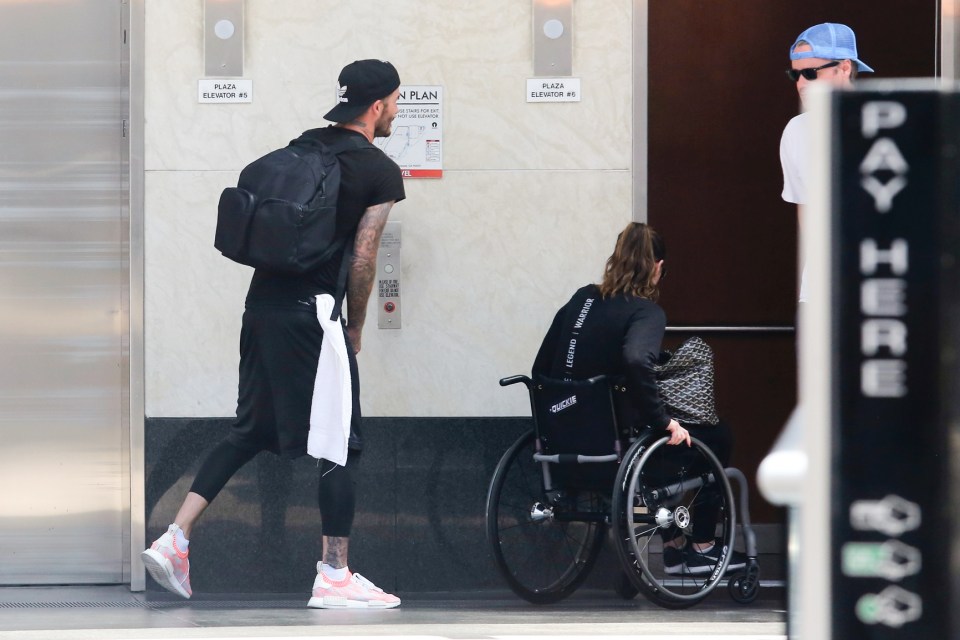  The star made sure the lady had time to get in the lift