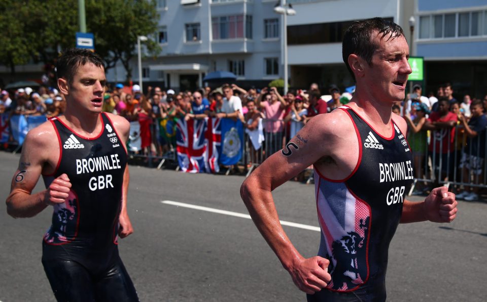  Alistair Brownlee (R) and brother Jonny finished first and second in the triathlon