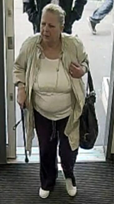  Show me the 'Hunni': The 'doppelganger' is still on the run after pulling off the fraud in a Croydon branch of Santander