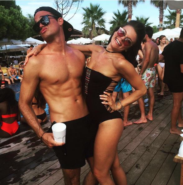 Gareth Gates has shown off his buff physique in a new Instagram picture