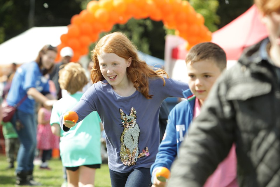  The annual festival for ginger people in Ireland has united 1,000 people already