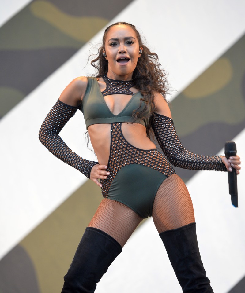  The singer put her toned abs on display in her cut out leotard