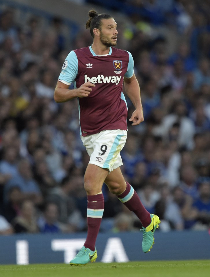  Hit-man Andy Carroll faces up to six weeks out with a knee complaint