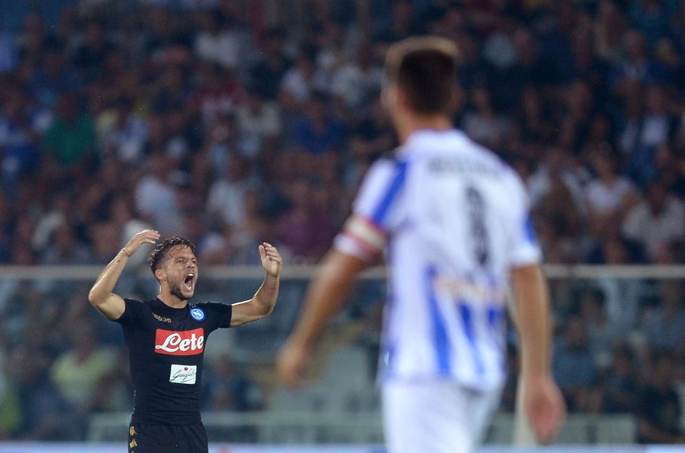  Dries Mertens celebrates after leading Napoli's second-half fight back at Pescara