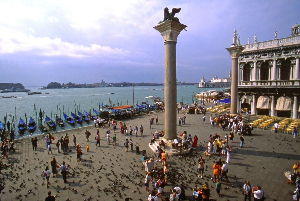 She peed near the World Heritage site in broad daylight and in full view of tourists and passers by