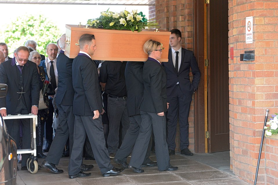  Star turn . . . Kenny’s funeral was held near Blackpool, with Darth Vader actor David Prowse leading the tributes