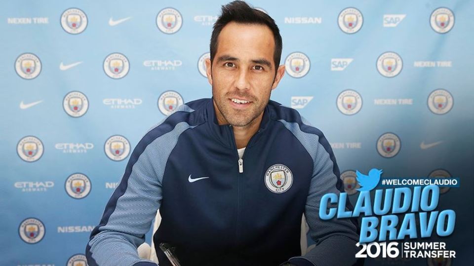  Claudio Bravo completed his move to Manchester City on Thursday