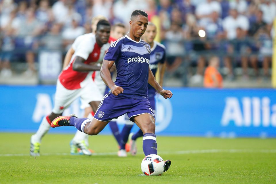  Anderlecht's Youri Tielemans scores from spot in routine victory over Slavia Prague