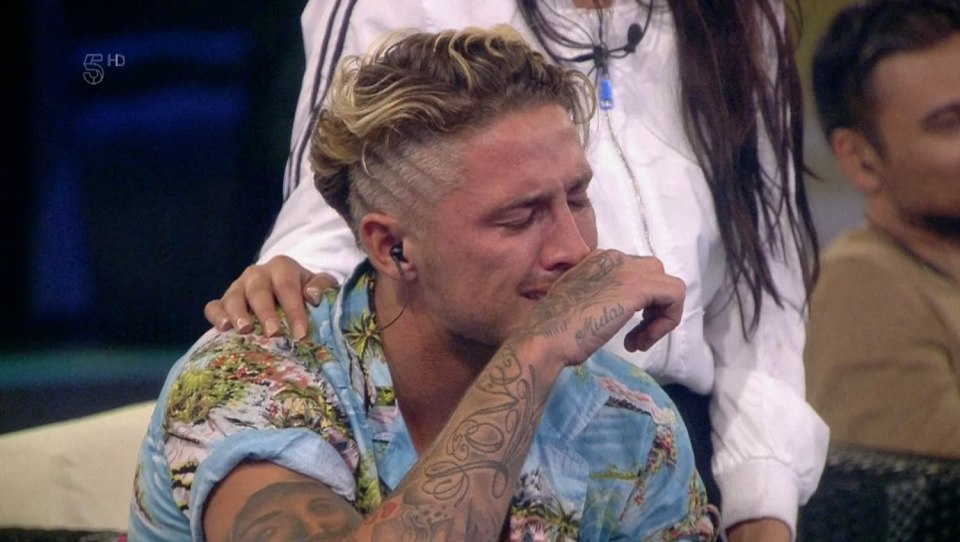  Bear wept on Thursday night as his mum was interviewed by Rylan