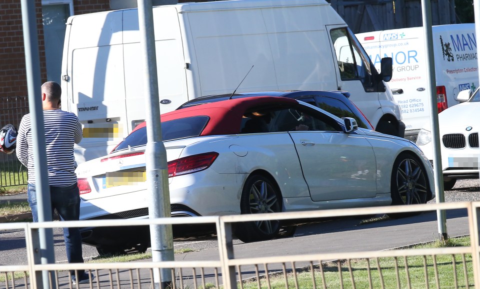  Two Mercedes cars were pulled over by officers wearing bullet-proof jackets and carrying guns